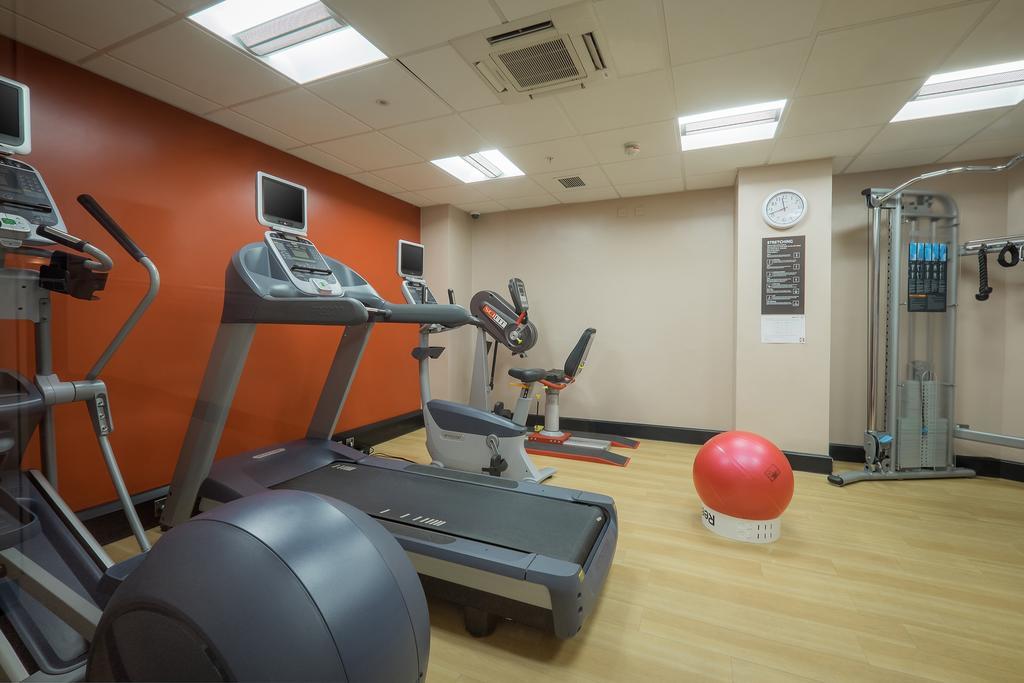 Grand Hotel Blackpool Kültér fotó Fitness room in a hotel